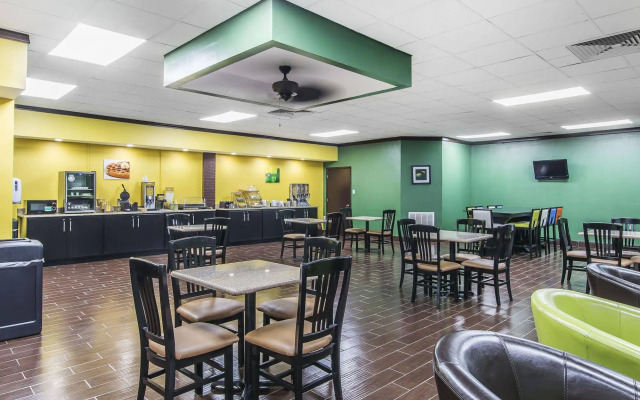Quality Inn Hinesville - Fort Stewart Area