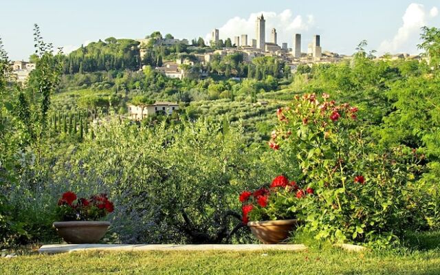 B & B La Cornice - Gina Room With Bathroom and Private Terrace