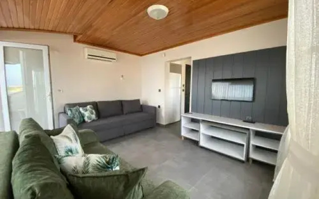 Seaside Apart Hotel