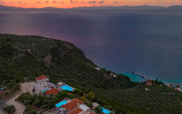 Searocks Exclusive Villas Resort