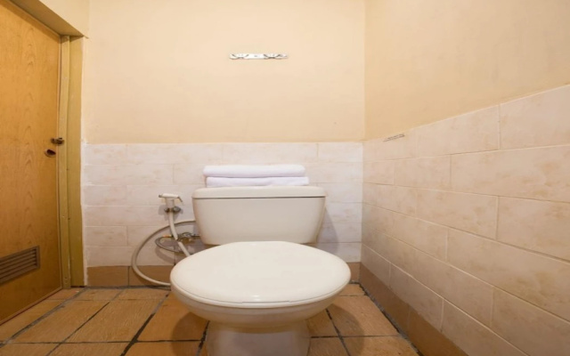 OYO 298 Gemilang Guesthouse Near Siloam Hospitals Kelapa Dua