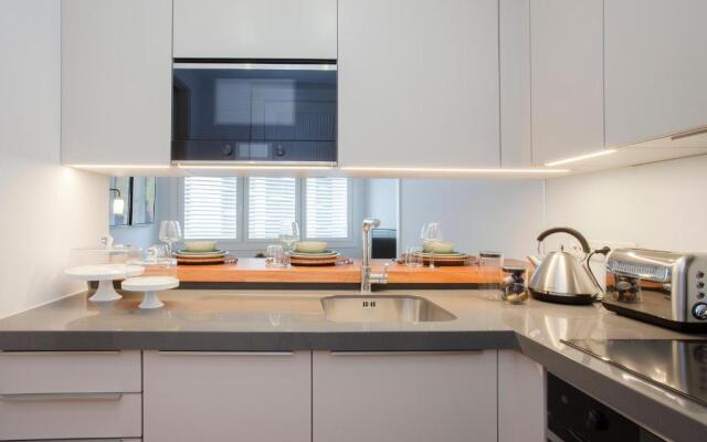 Liiiving - Aliados Luxury Apartments