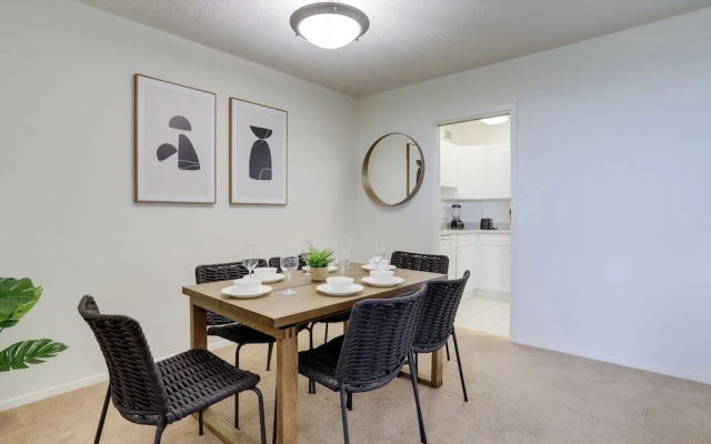 Airport Proximity- Apt in Crystal City