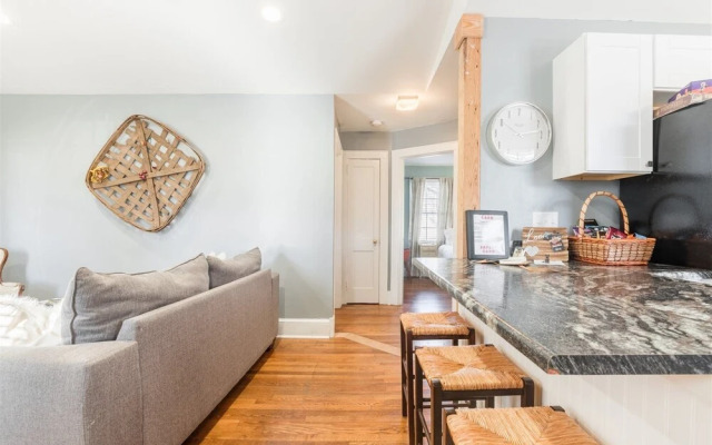 Cumberland Ave - 202