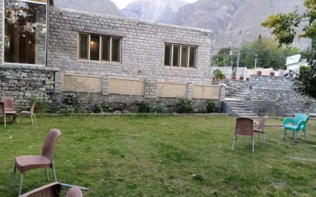 Dumani Inn Hotel And Restaurant
