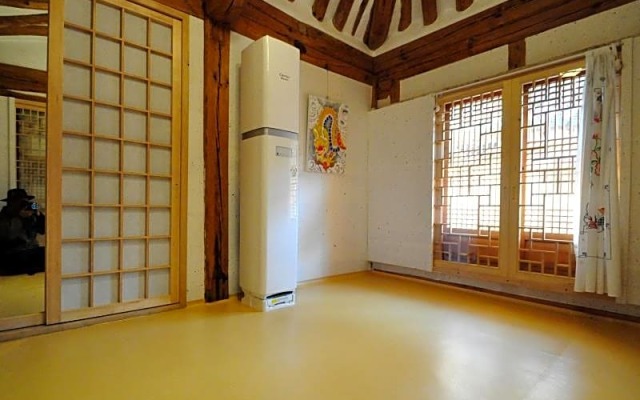 Gallery Jin Hanok Guesthouse