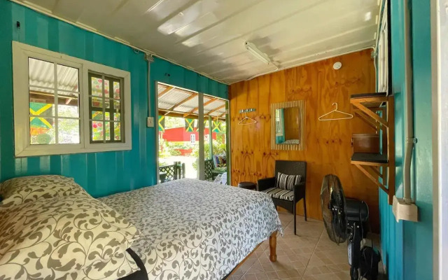 Judy House Backpacker Hostel