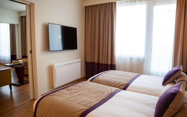 Отель Clarion Paris CDG Airport