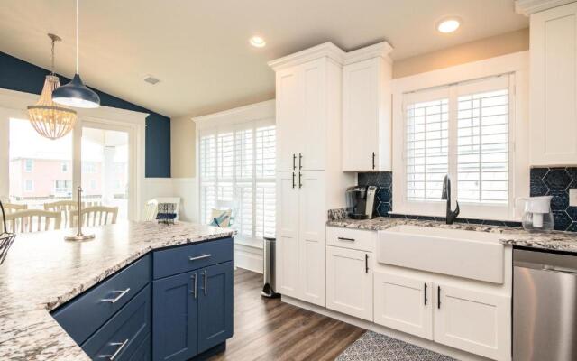 Long Call by Oak Island Accommodations