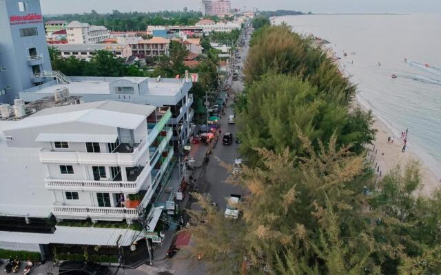 The BEACH CHA AM Suites