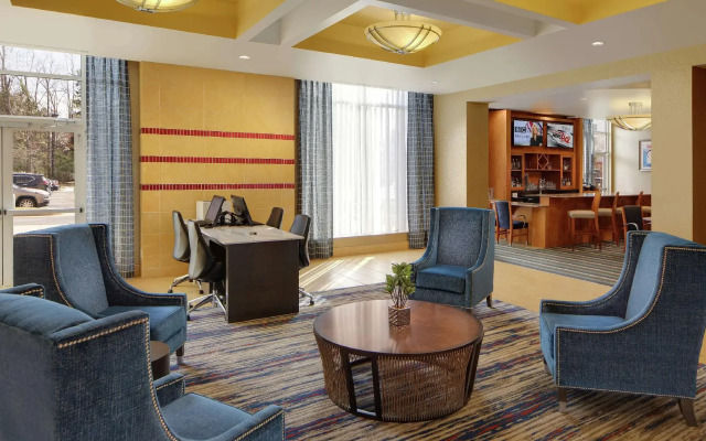 DoubleTree by Hilton Richmond Airport