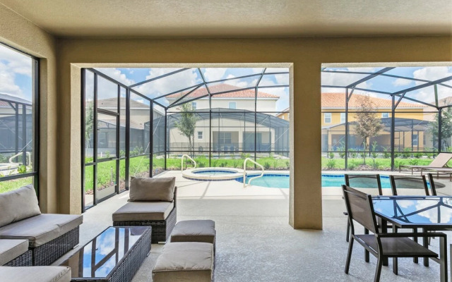 Oakwood Stree Villa Solterra 7041