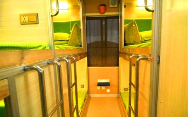 Qingting Space Capsule Hostel