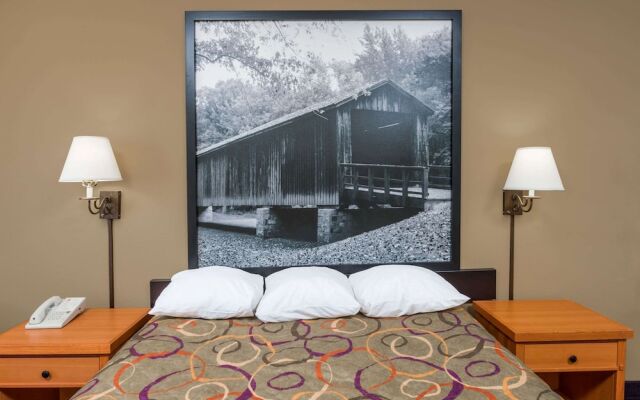 Super 8 Columbia East