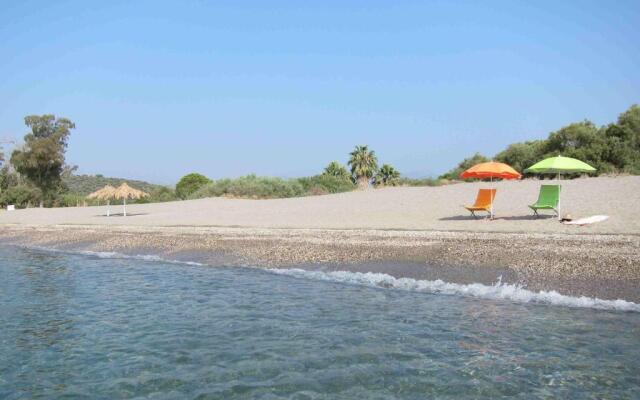 Estia Holiday