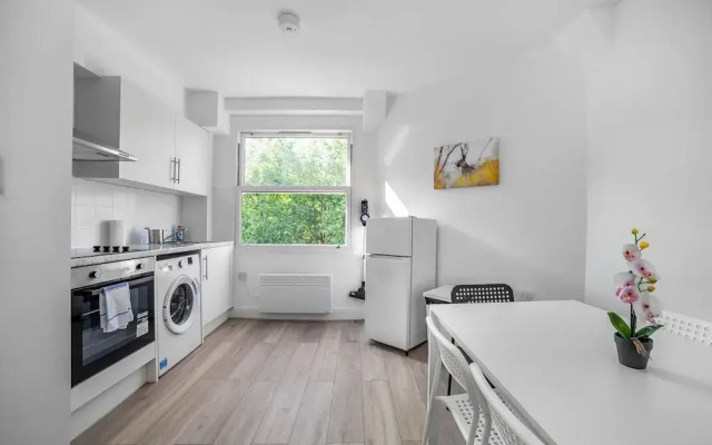 Stylish Stay 2-bed by Tower of London