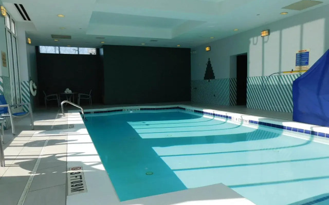 Holiday Inn Atlanta-Gas South Arena Area by IHG