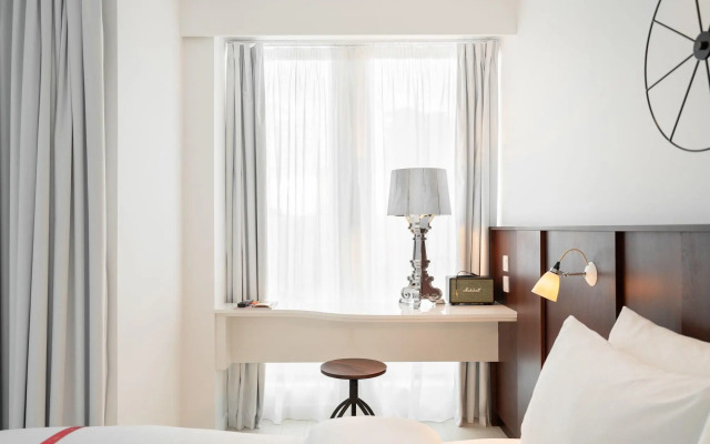 Ruby Zoe Hotel London