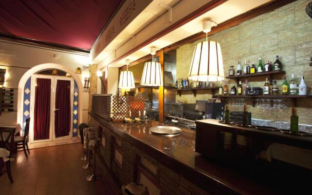 Hotel Los Arcos