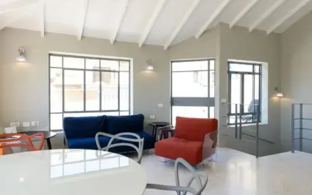 Charming 4BR TownHouse in Neve Tsedek by HolyGuest
