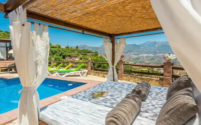 Villa Pinto Torrox by Ruralidays