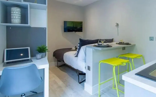 Student Stylish Studio at Seven Sisters