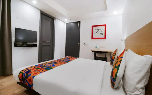 FabHotel Pantao Stays