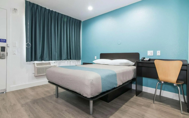 Motel 6 Moreno Valley - Riverside March Air Base