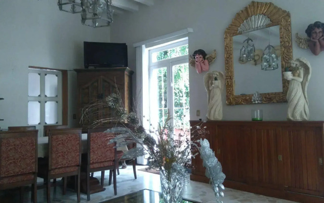 Casa Espejos Holistic B&B- Adults Only