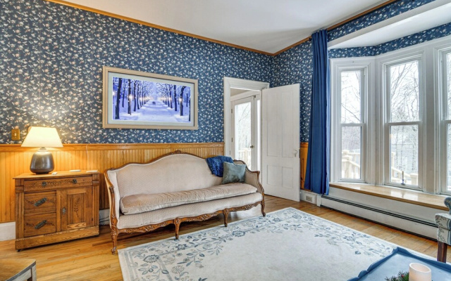 Charming Wilton Vacation Rental w/ Fire Pit