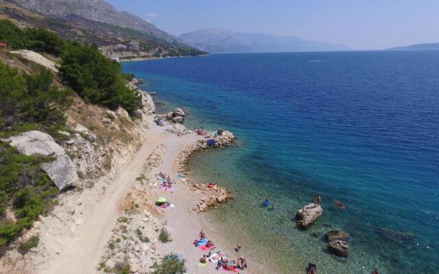 Sunrise Studio Apartments 3