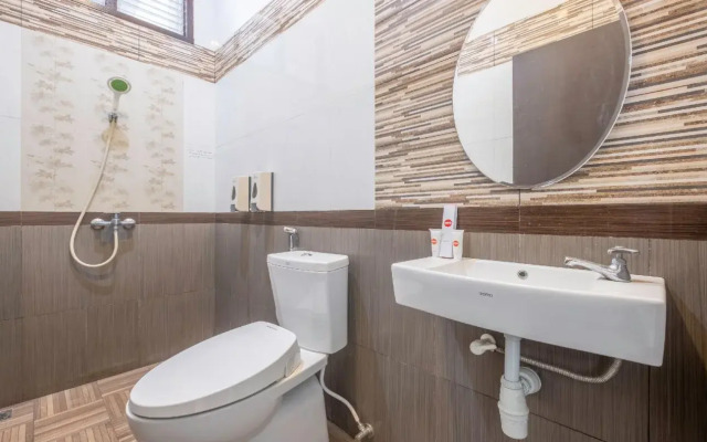 OYO 1869 Hotel Buah Sinuan