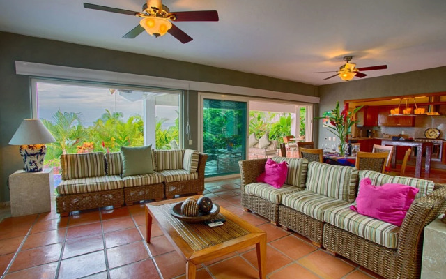 Ventanas al Mar 4 BR by Casago