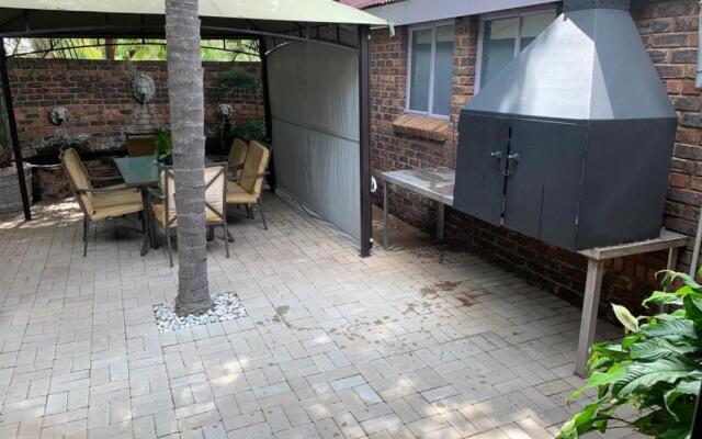 Camelthorn Guesthouse