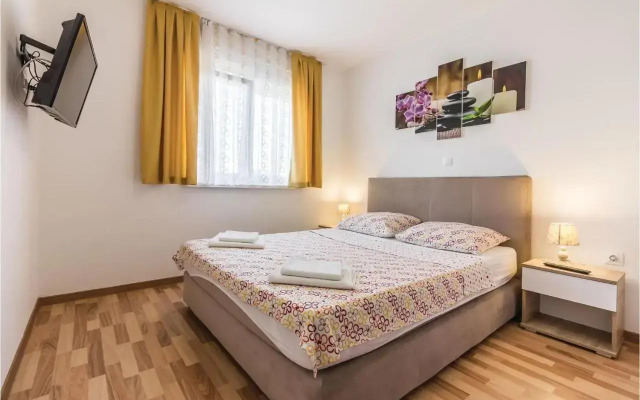 Three-Bedroom Apartment in Medulin