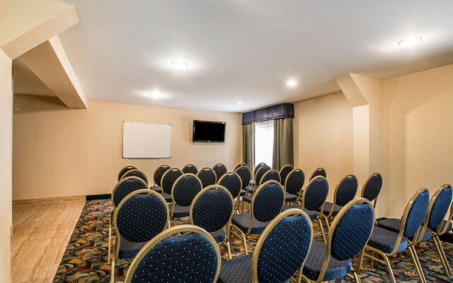 Quality Inn Hoffman Estates - Schaumburg