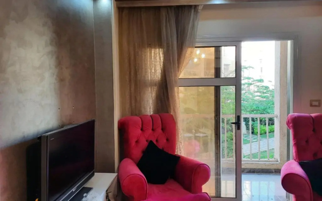 Lovely 2-bedrooms Apartment with Garden view in Madinaty