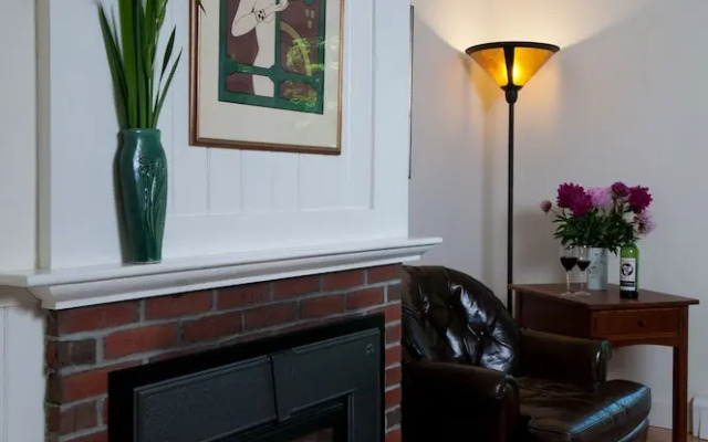 Coveside Bed & Breakfast