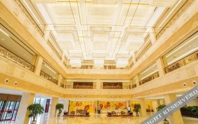 Sanfangxiang Jinling Hotel