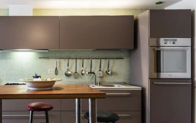 Agata Apartment With Balcony by Wonderful Italy