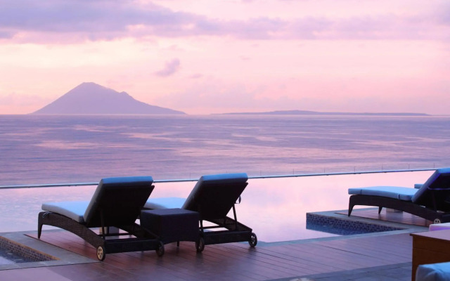 Four Points by Sheraton Manado