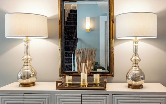 Chateau Inn and Suites