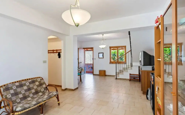 Lovely Villa in Messina near Sea Beach