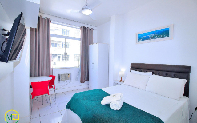 Studio vista mar para 4 pessoas em Copacabana
