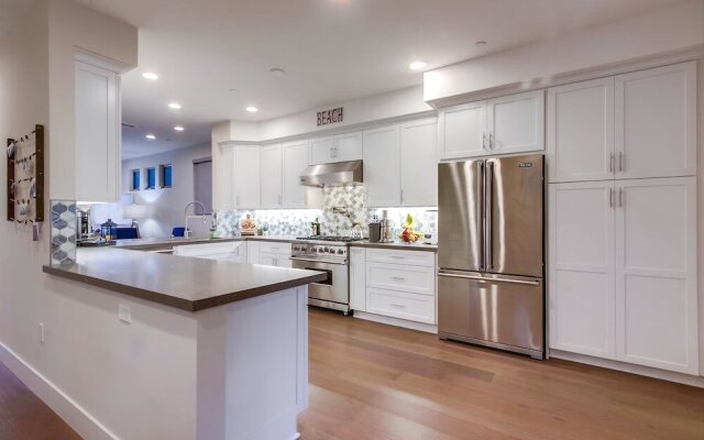 CA Dreaming 5 Bedroom Home