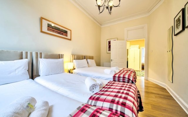 The Fav Flat - Heart of the City Apartment