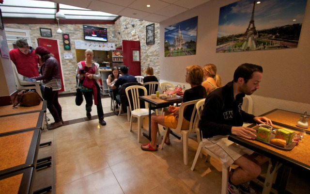 Auberge Internationale des Jeunes - Hostel