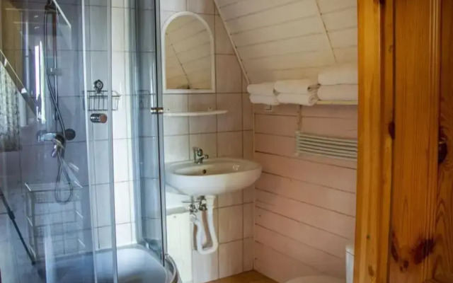 Storey Holiday House, Bobolin