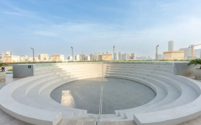 Sophisticated 1 Bedroom Apartment in Bloom Tower B