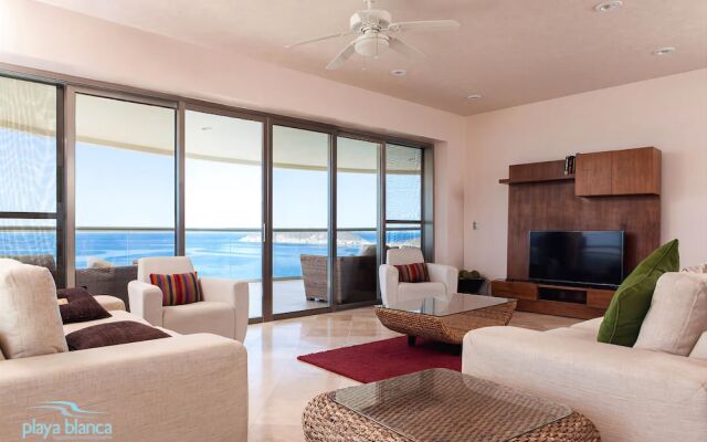 3 Bedrooms Condo Playa Blanca #1 Condo
